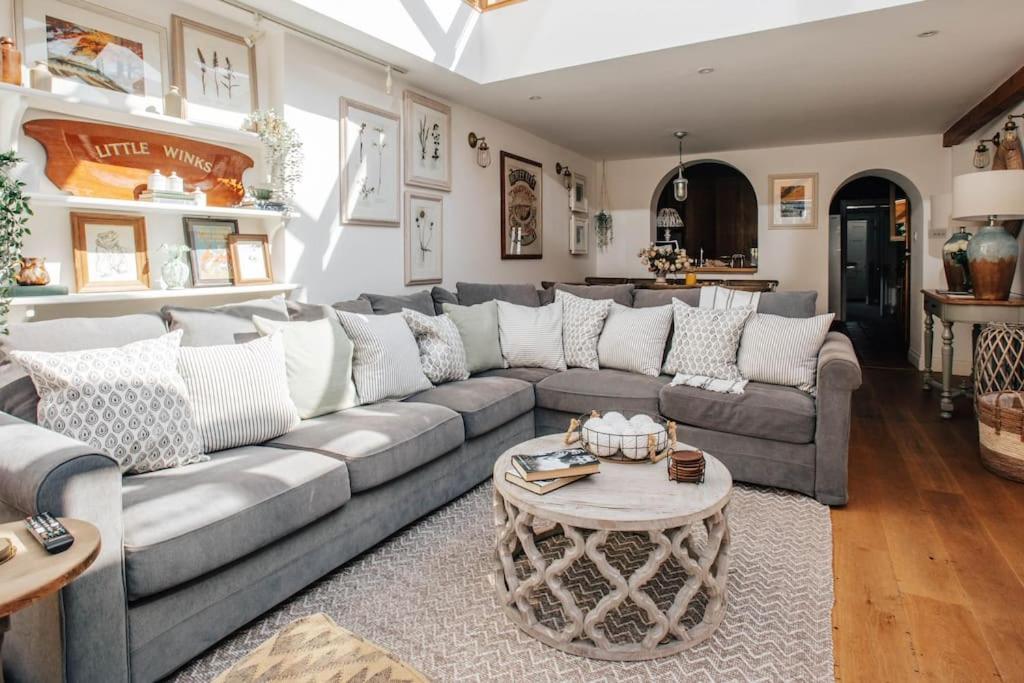 Villa Dolls House - Luxury Townhouse *Sleeps 10* Henley-on-Thames Exterior foto
