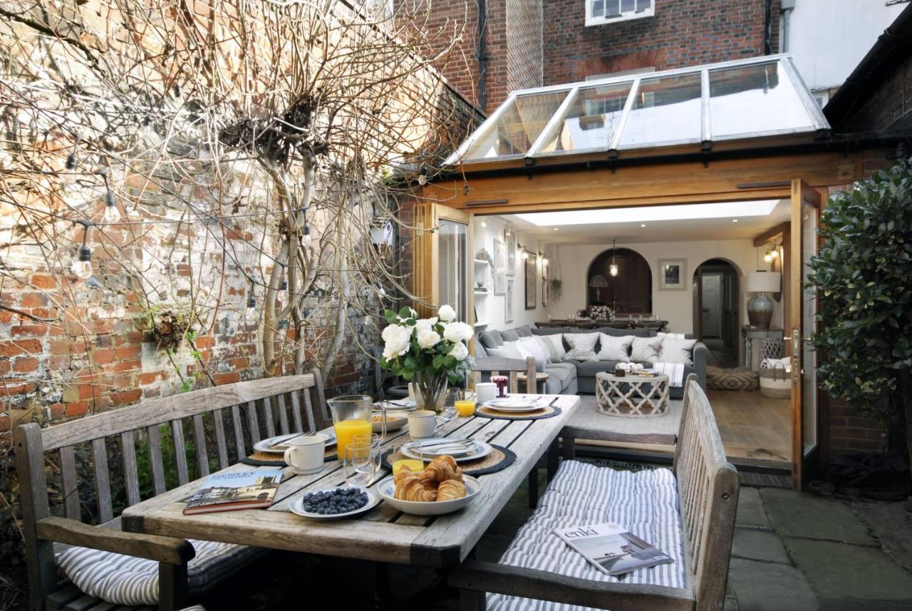 Villa Dolls House - Luxury Townhouse *Sleeps 10* Henley-on-Thames Exterior foto