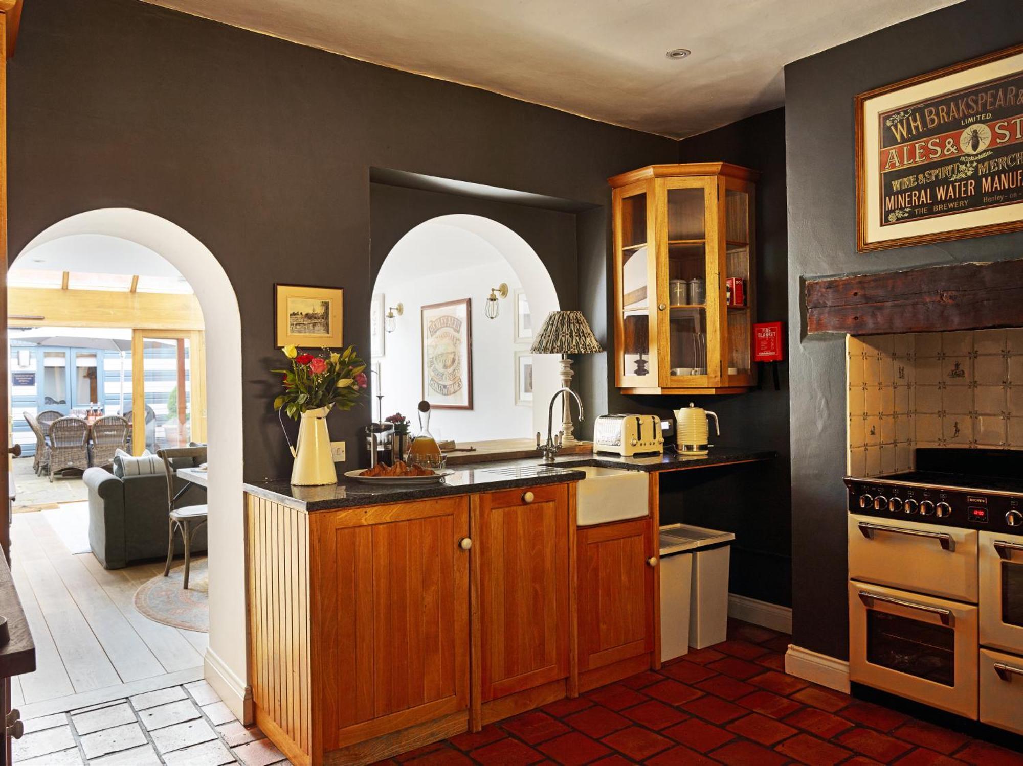 Villa Dolls House - Luxury Townhouse *Sleeps 10* Henley-on-Thames Exterior foto
